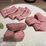 Yakiniku Great Utsunomiya Ekimaeten - 最初の皿　杓子、丸芯、トロ先