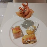 Takano Fruit Parlour Ikebukuro Tobu Ten - スイーツアンサンブル・桃