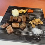 Miyazaki Ozaki Gyuu Teppanyaki Gin Umeda Hirutonpurazauesuto - 