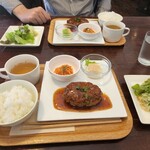 LION CAFE - 