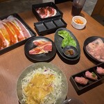 Kokusan Gyuu Yakiniku All you can eat Nikushou Sakai Iruma Ten - ◉スタンダードコース／3,498円税込
                        ◉ソフトドリンク飲み放題／550円税込