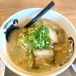 Genkotsu Kuiseten - げんこつラーメン大盛830円