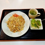 Azuma Tei - ピリ辛炒飯 850円