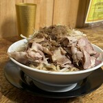 我と俺 - 豚ラーメン並300gヤサイ少なめ