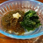 仁行 - もずく、金時草の酢の物