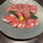 焼肉 赤と白 - 