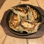 Gyoza no Tacchan Nakasu Kawabata Ten - 肉汁餃子