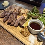 Tarunama Wine Shokudo Shukugawa Bar - 牛・豚・鶏のお肉3種盛合せ