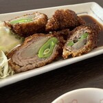 Sui Cha En - メインの肉のゴボウ巻きフライ