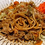 sumitokamameshi ropponme - 塩辛過ぎて残したソースに浸かったソース焼きそば