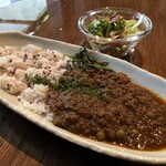 Ota Cafe - あめ色たまねぎのキーマカレー