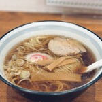 清白 - 料理写真:醤油ラーメン　¥680