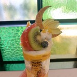 Hoshi Fruits - 15層のホシフルミックスパフェ 1,300円