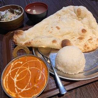 A great value lunch set that also includes soup, salad, naan and a drink