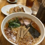 餃子会館 - 結構量ありましたラーメン