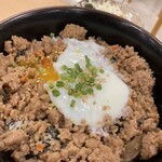 小樽 なると屋 - こちらは「鶏めし丼」