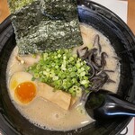 Hakata Tonkotsu Ramen Shirohige - 