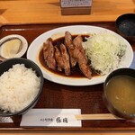 Buta Sute Gekumaemae Ten - とんてき定食