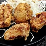 Yoshinoya Hyakunana Ju Go Gosen Shakudo Ten - 唐揚げ