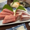 Robata Yaki Tsukiji Shimane Ten - 刺身(マクロとぶり) 肉厚