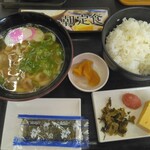 Sukesan Udon Asakawa Ten Yukuhashi Ten - 朝かしわうどん定食500円(2024.8.11)