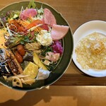 ALLY's Noyabashi Ten - よく焼き目玉焼き。上の子に攫われて、君だけ残して戻された時に思った。「君は、黄身だけ残されて私のところに帰ってきたんだね」、と。