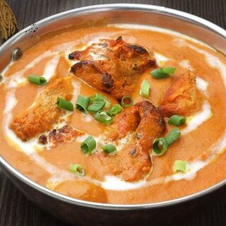 The authentic Indian Curry, made using more than 15 types of spices, is delicious!