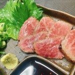 アメ村社員食堂 - 黒毛和牛炙りたたき