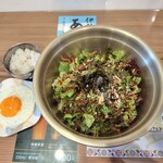 Korean Teishokuya Ninjin - 葉野菜多めピビンバ定食