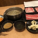 Shabu Shabu Sukiyaki Dontei Noda Ten - 