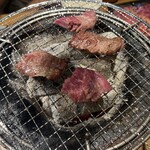 炭火焼肉ホルモン　煙 - 