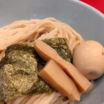 Yaro Ramen Purena Kaihin Makuhari Ten - 麺アップ