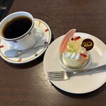 Cake + Cafe Velvet - コーシーとマンゴーヨーグルトの関係♡