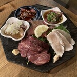 Sapporo Niku Sakaba VOLTA - 肉刺し6種盛り