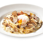 [Seasonal Limited] Luxurious Fresh Black Truffle Carbonara Fettuccine