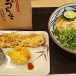 丸亀製麺 - すだちおろし冷やかけうどん＋ちくわ天＋半熟玉子天＋鮭おにぎり＋うどーなつ