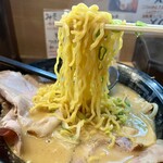 らーめん 喜一郎 - 麺リフト。