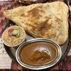 Kuntika - 日替りカレーセットにはサラダとドリンクが付きます