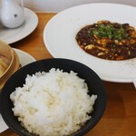 HANAMAKI モダンチャイニーズ 蓮 - 平日ランチセット麻婆豆腐とオプションの小籠包