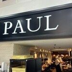 PAUL - カフェの入り口