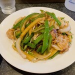 鉄板中華・担々麺 究 Kiwa - 上豚とイカげそ細切りピーマンのオイスター炒め