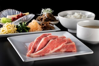 h Yakiniku Ushijirushi Kyobashi Edoguran Ten - 