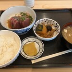 魚真 - カツオの刺身定食