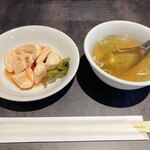 Gaow Thai - サラダとスープです〜ってサラダか？