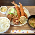 TAKU - 料理写真:本気のエビフライと若鶏唐揚げ定食