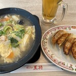 Gyoza no Osho Chikushino Ten - 五目そば＝605円 餃子(6ヶ)＝319円
                      生ビール＝418円