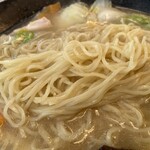 Gyoza no Osho Chikushino Ten - 中華の細麺 少しダマになってる