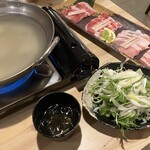 Kurobuta Shabushabu to Yogan Yaki ga Jiman no Izakaya Kuroya Kagoshima Tenmonkan Ten - 