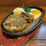 焼肉 賛美 - 料理写真:黒毛和牛100％のハンバーグ ラージサイズ