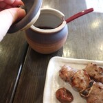 Yakitori Hibiki An Takasaka Eki Nishiguchi Ten - 味噌だれは壺で提供